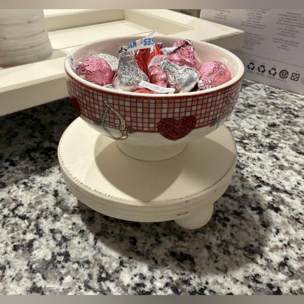 Anthropologie The Bistro Tile Stoneware Nut Bowl Valentine's Edition Amour - Picture 9 of 10